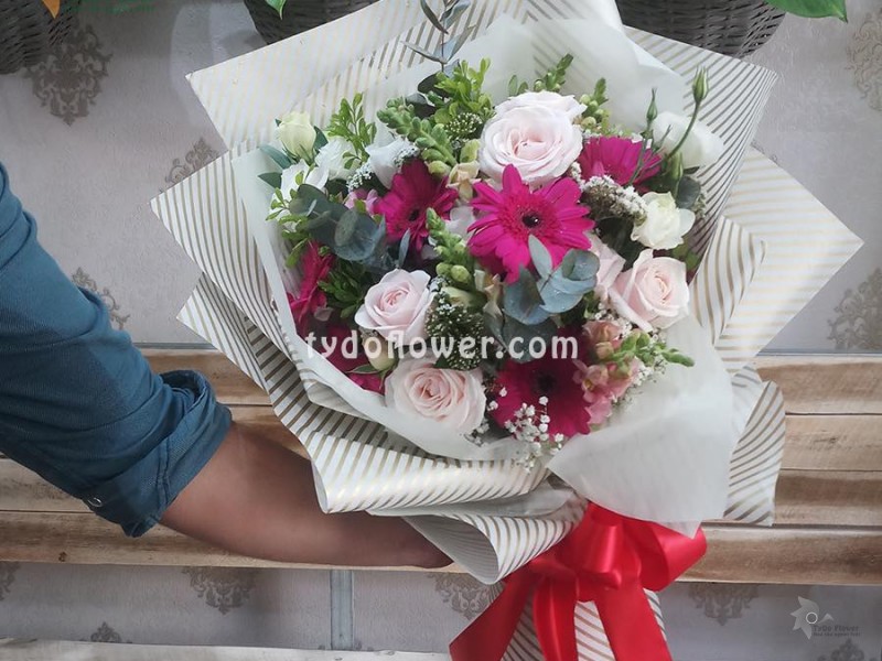 BÓ HOA TẶNG ĐẠI BIỂU BO158