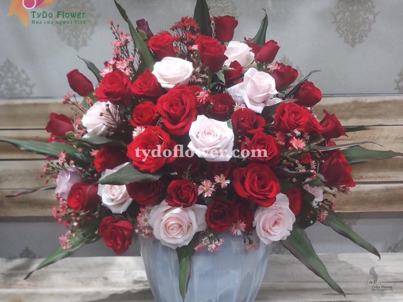 BÌNH HOA CHÚC MỪNG BI187