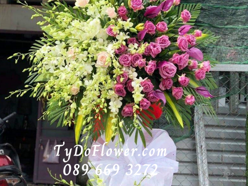 KỆ HOA CHIA BUỒN KCB1019