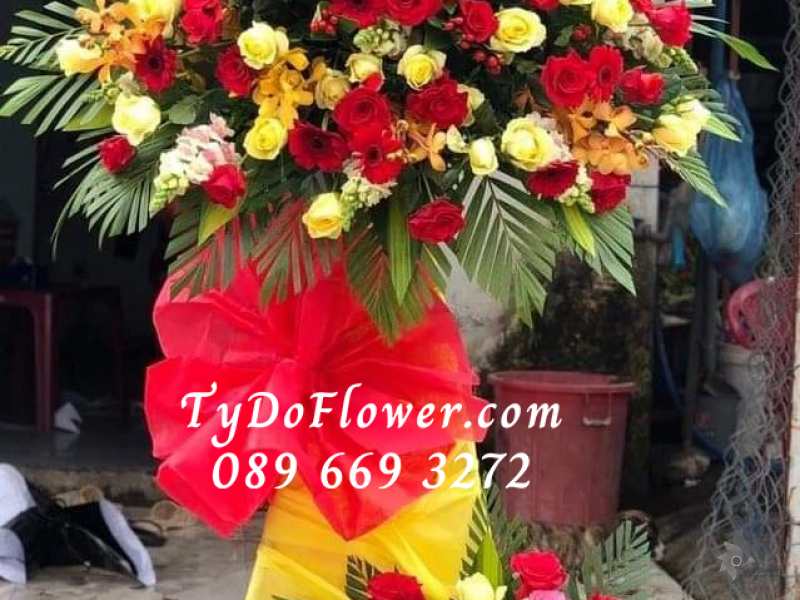 KỆ HOA CHÚC MỪNG KCM1004