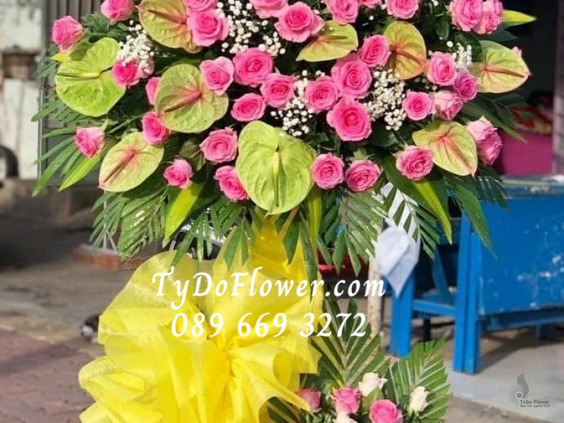 KỆ HOA CHÚC MỪNG KCM1009