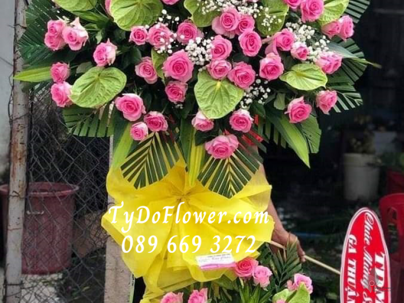 KỆ HOA CHÚC MỪNG KCM1014