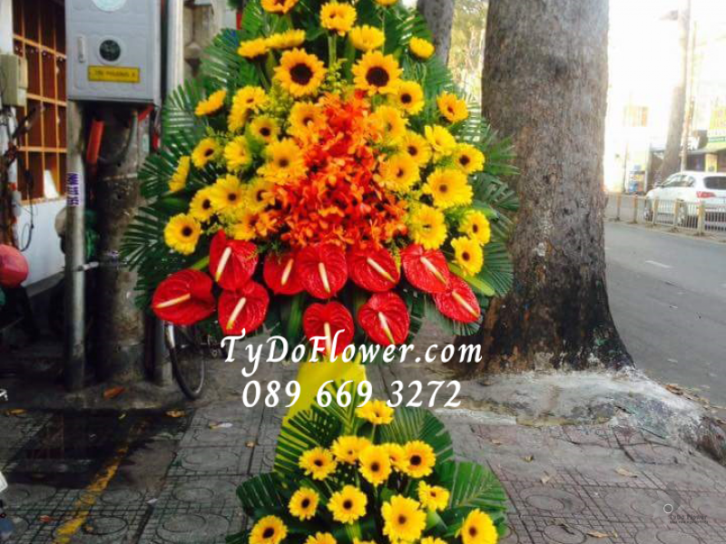 KỆ HOA CHÚC MỪNG KCM1019