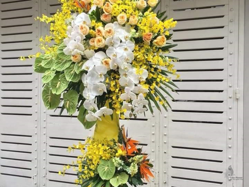 KỆ HOA CHÚC MỪNG KCM1038