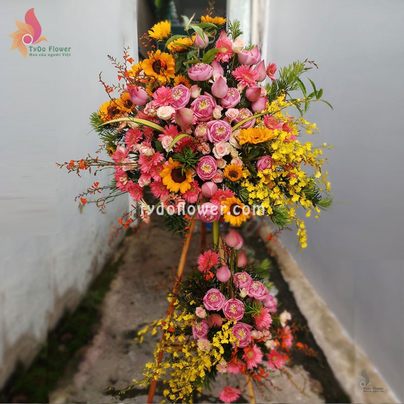 KỆ HOA CHÚC MỪNG KCM50