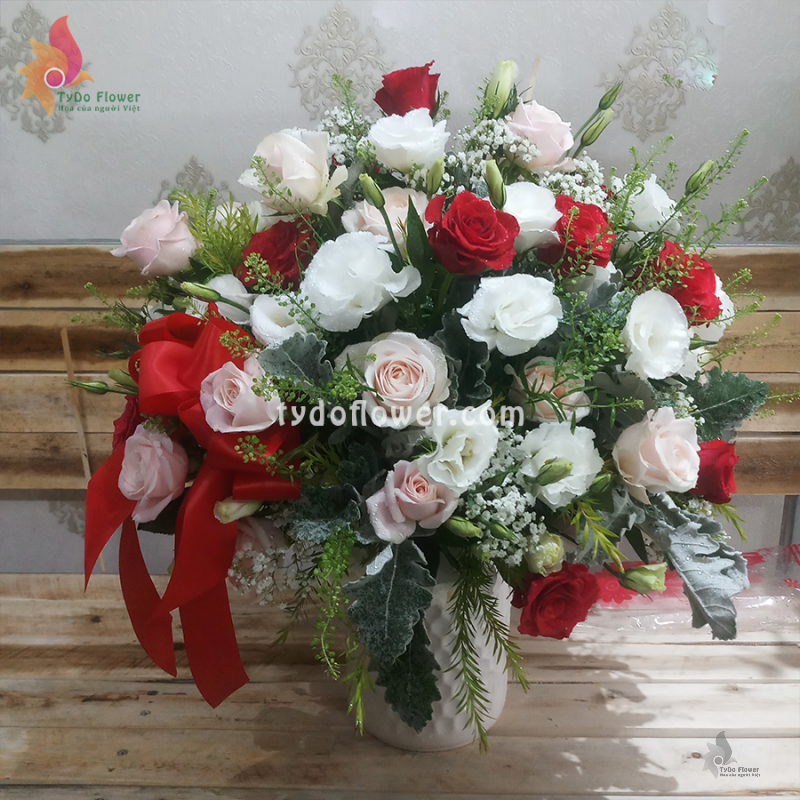 BÌNH HOA TƯƠI BI135