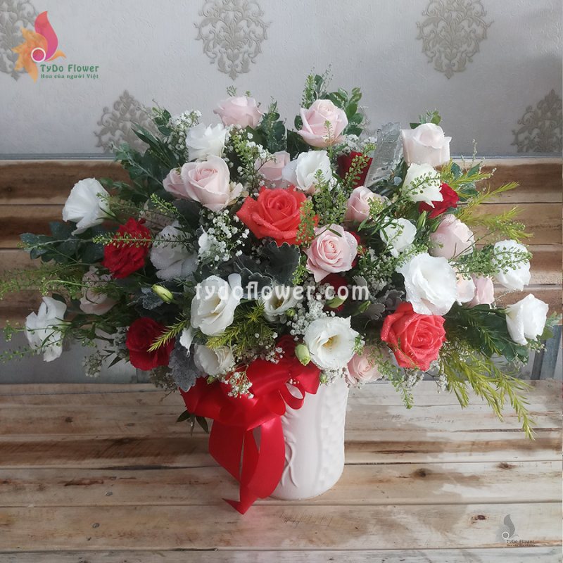 BÌNH HOA TƯƠI BI136