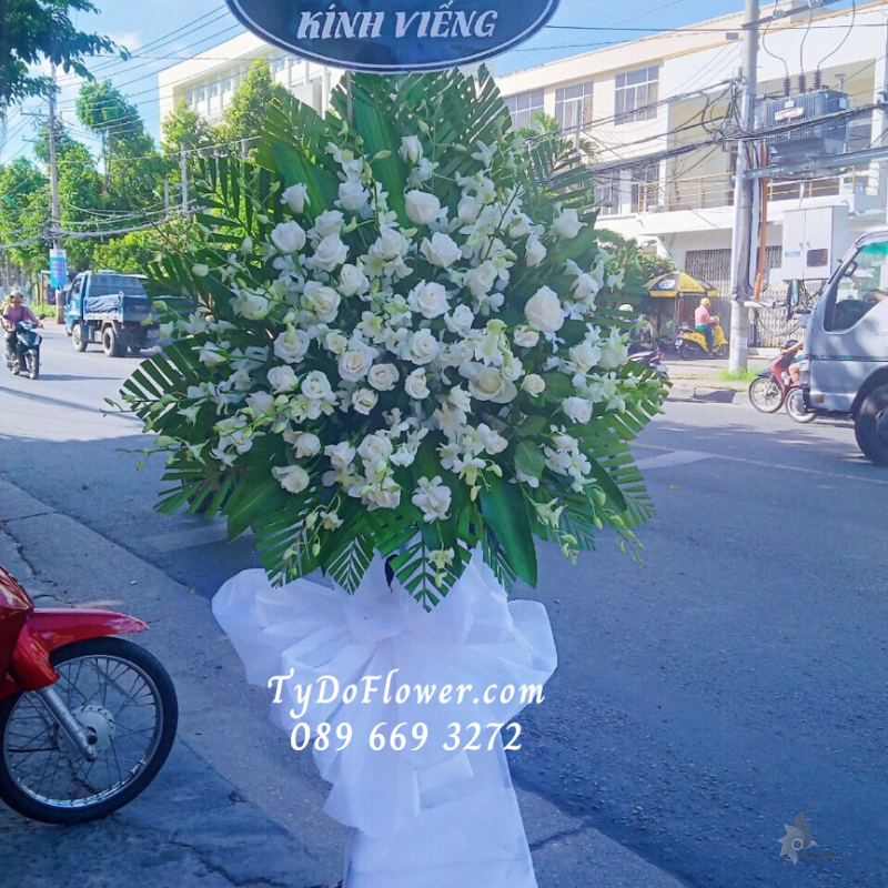 KỆ HOA CHIA BUỒN KCB1000