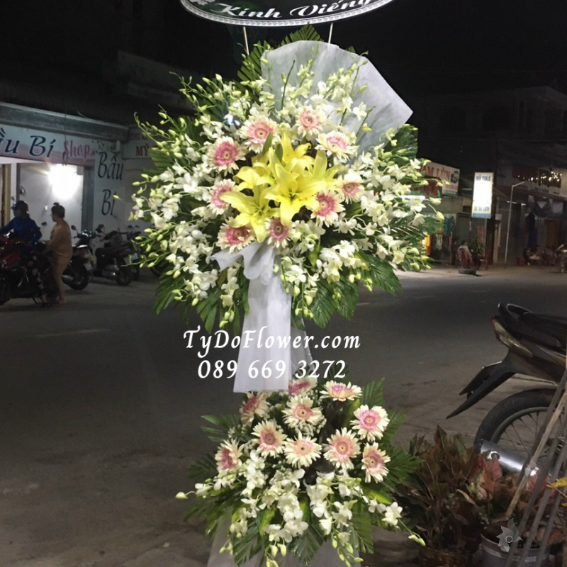 KỆ HOA CHIA BUỒN KCB1016