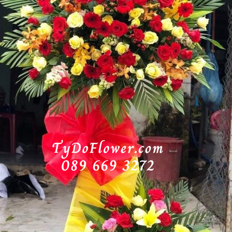 KỆ HOA CHÚC MỪNG KCM1004