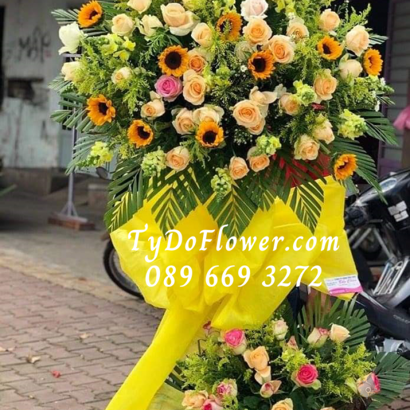 KỆ HOA CHÚC MỪNG KCM1005