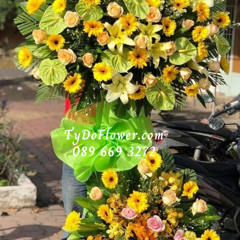 KỆ HOA CHÚC MỪNG KCM1016